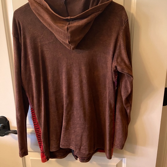 Rising International Hoodie. Size Large NWOT - Picture 2 of 3